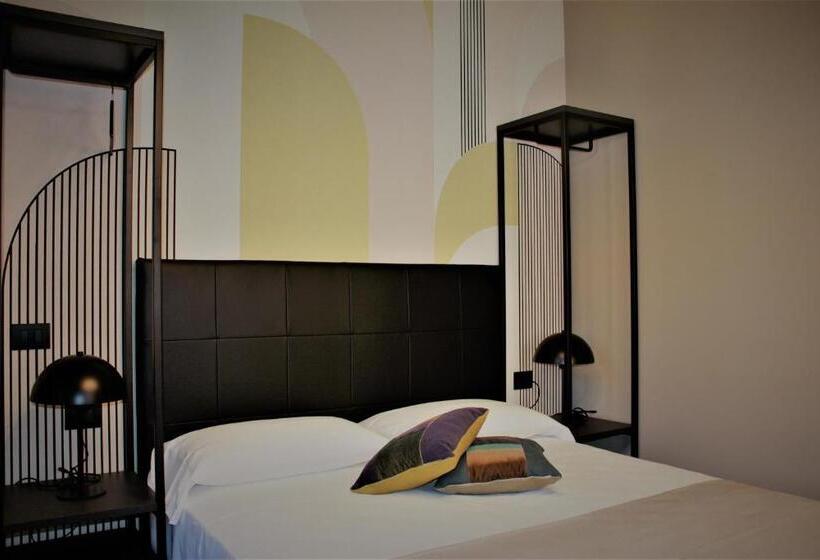 Отель The Time  Home &