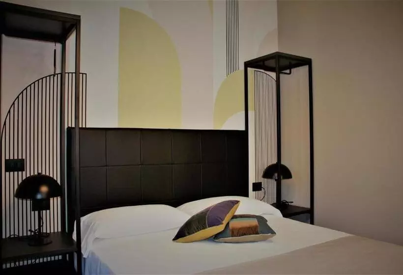 Hotelli The Time  Home &