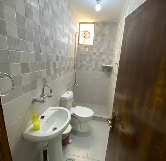 Omar Apartment