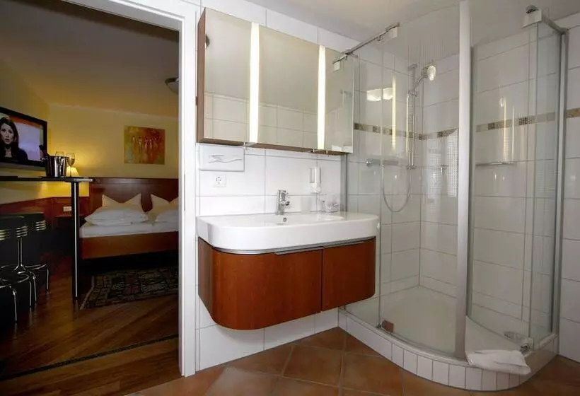 Apartment Hotel Kral Business Hotel & Serviced Apartments