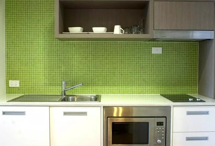 Hotel Abode Gungahlin