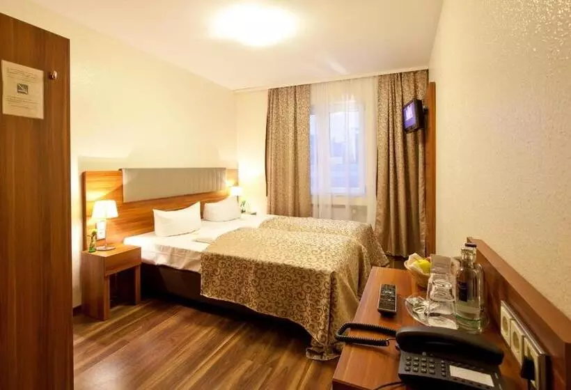 Отель Frankfurt Messe