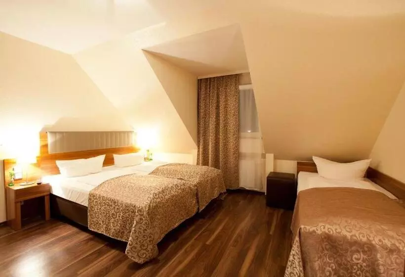 Отель Frankfurt Messe