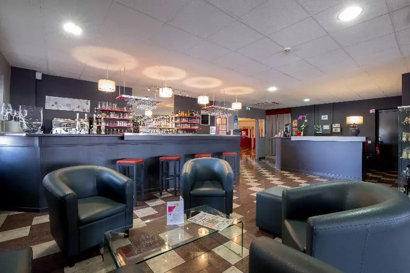 酒店 Authentic By Balladins Dijon / Marsannaylacote