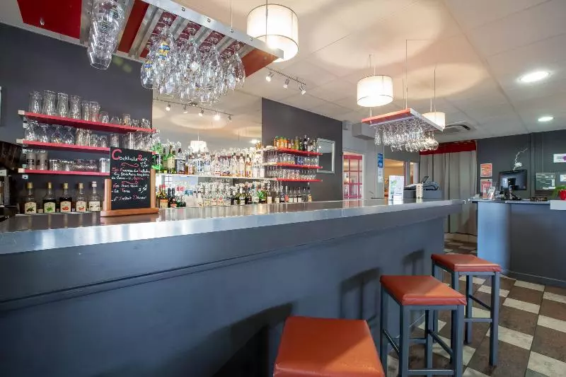 酒店 Authentic By Balladins Dijon / Marsannaylacote