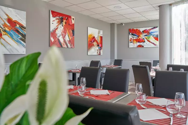 酒店 Authentic By Balladins Dijon / Marsannaylacote