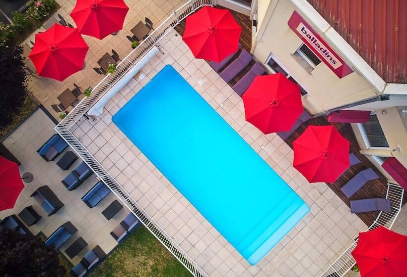 Hotel Authentic By Balladins Dijon / Marsannaylacote