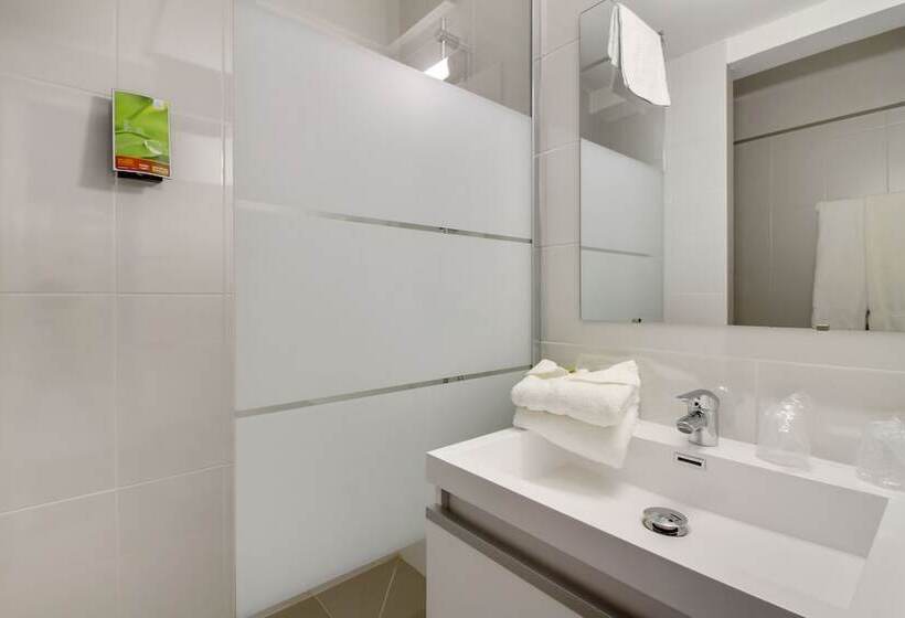 Hotel Authentic By Balladins Dijon / Marsannaylacote