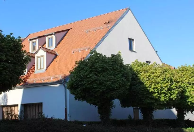 Отель Blauer Wolf