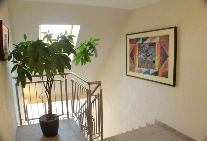 Отель Blauer Wolf