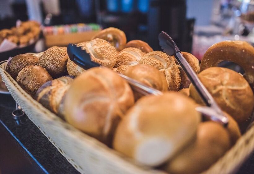 Central Regensburg Citycentre, Sure Hotel Collection By Best Western