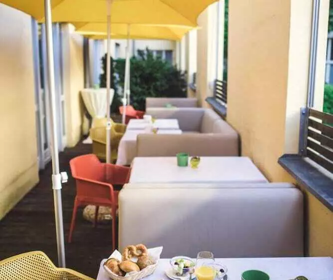 Central Regensburg Citycentre, Sure Hotel Collection By Best Western