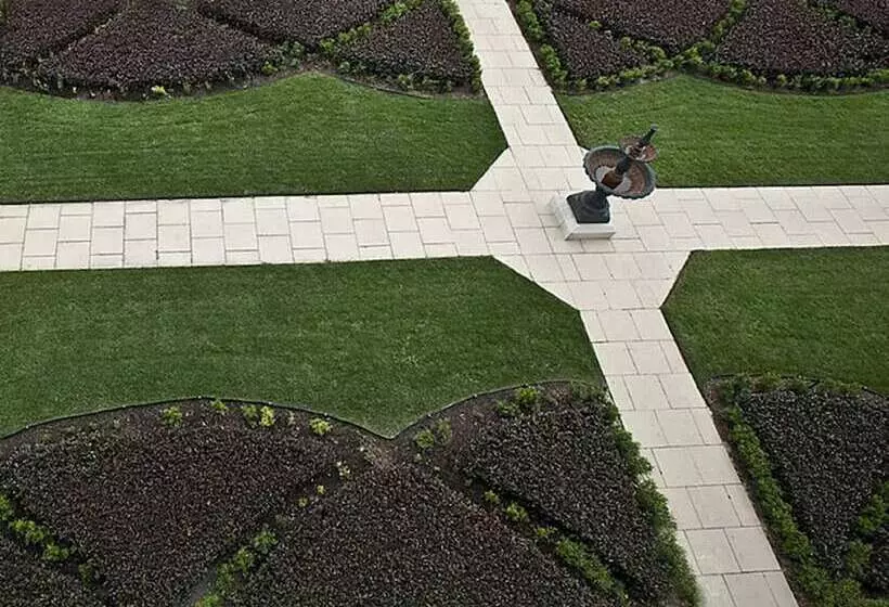 Отель Denison Boutique