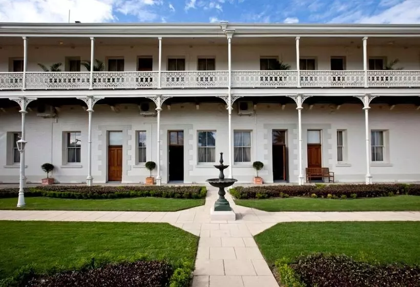 Отель Denison Boutique