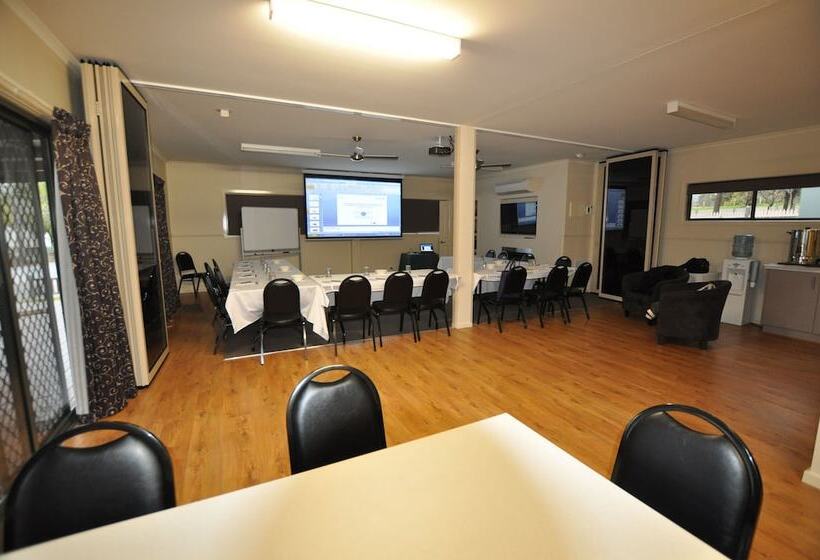 ホテル Discovery Parks Lake Hume, Victoria