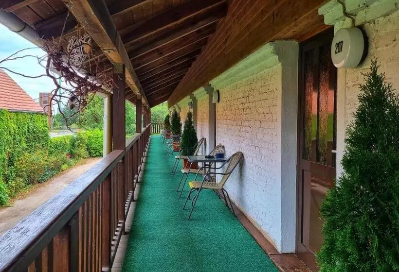 Отель Landhaus Kyritz