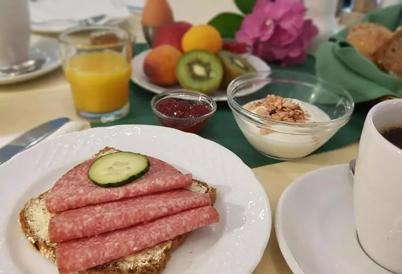 Отель Landhaus Kyritz