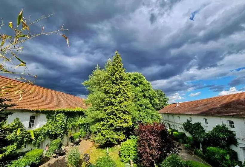 Отель Landhaus Kyritz