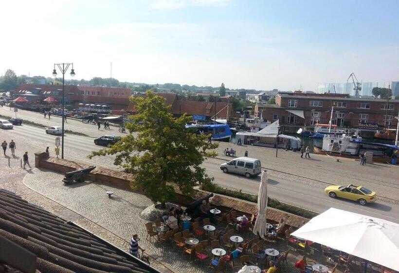 בית מלון כפרי Pension Am Wassertor