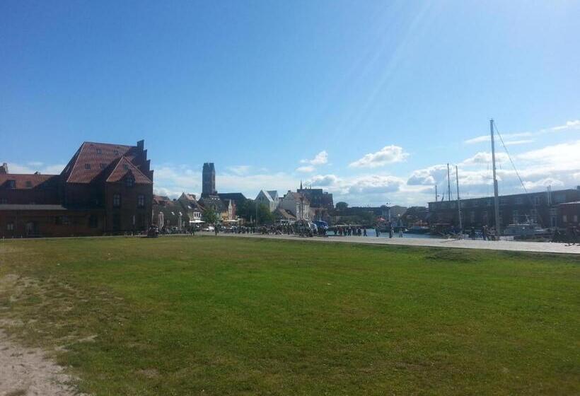 בית מלון כפרי Pension Am Wassertor