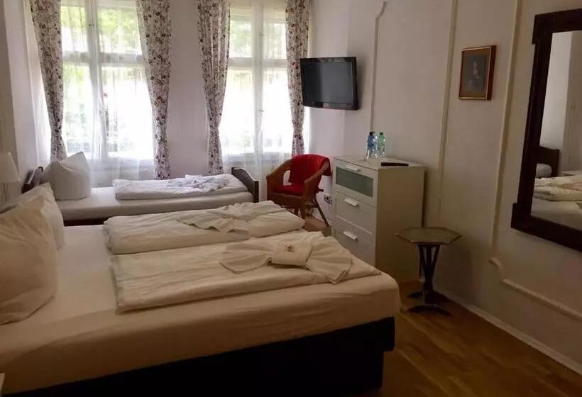 Hotelli Pension Tempelhof