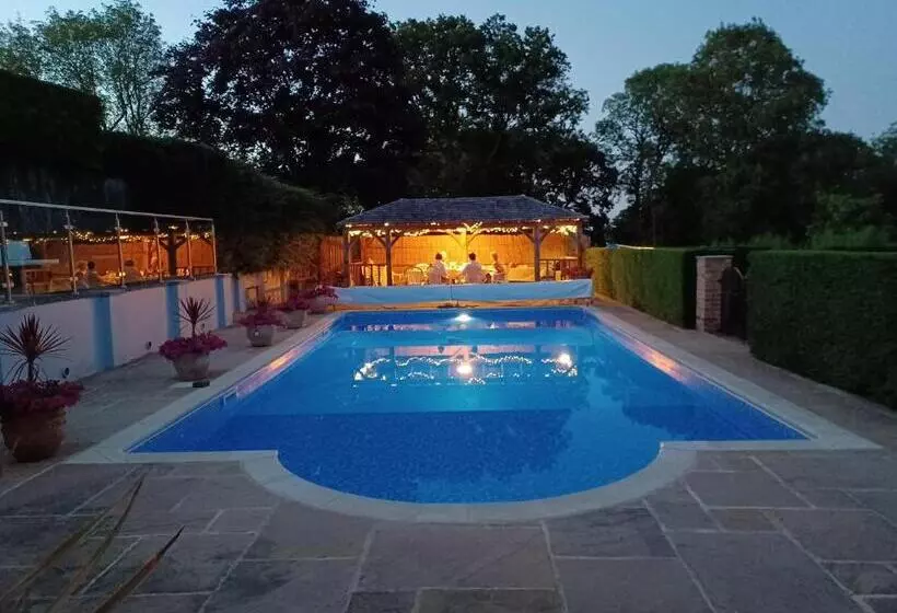 בית מלון כפרי Rookwood Farmhouse B&b