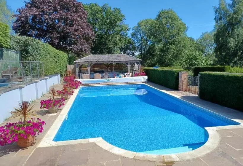 בית מלון כפרי Rookwood Farmhouse B&b