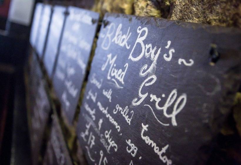 فندق The Black Boy Inn