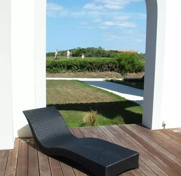 Villa Clara, Résidence Face à L Océan Et Au Golf De Chiberta