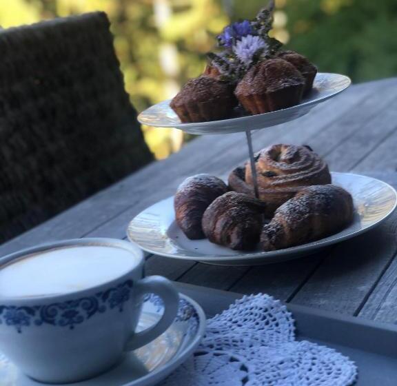 ベッドアンドブレックファースト Montanara Chalet