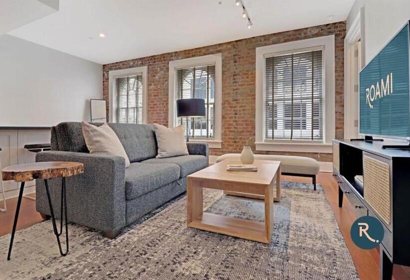 Roami At Factors Row