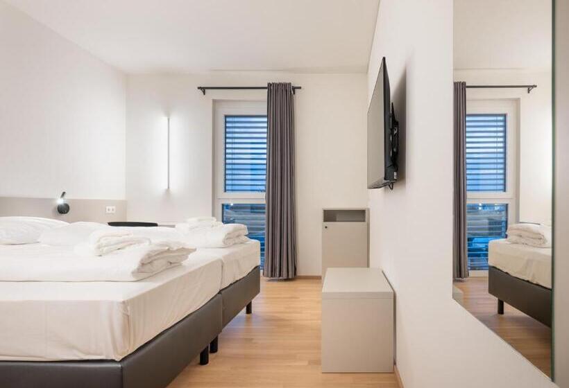 ホテル At Home Late Arrival Self Check In