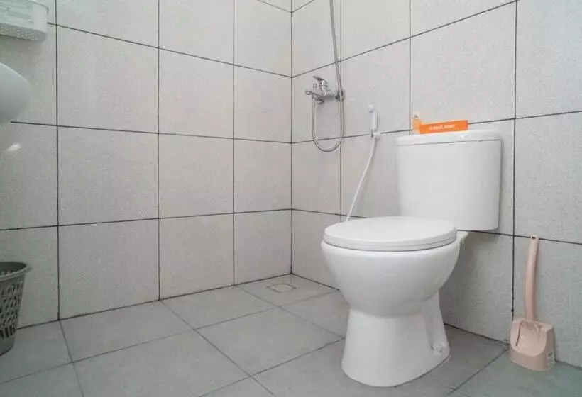 Hotelli Koolkost Near Taman Budaya Sentul