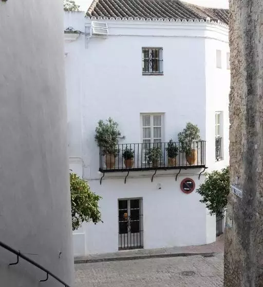 Hotelli Plaza 18   Grupo Califa