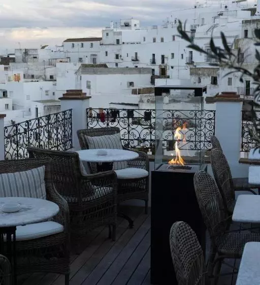 Hotelli Plaza 18   Grupo Califa