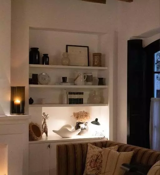 Hotelli Plaza 18   Grupo Califa