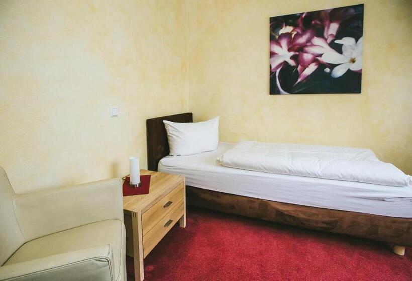 Отель Schultes Landhaus