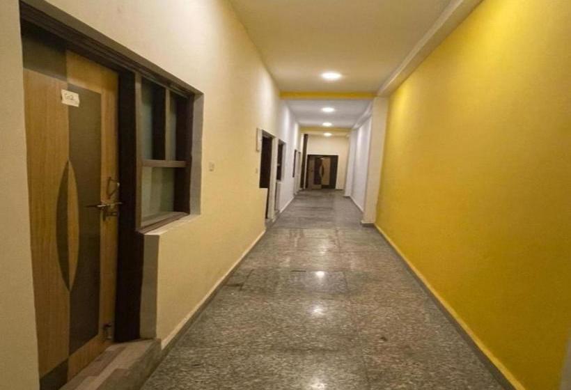 בית מלון כפרי Spot On 80928 Ak Residency