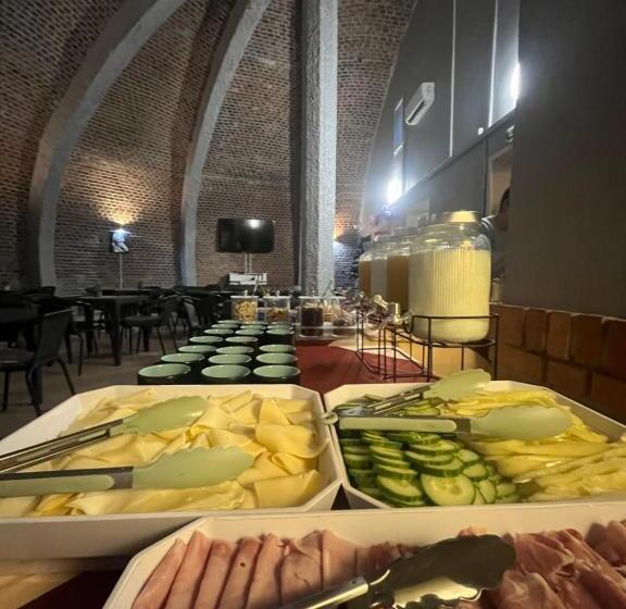 Kinizsi Udvar Apartmanház