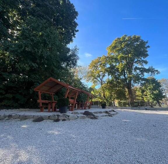 Kinizsi Udvar Apartmanház