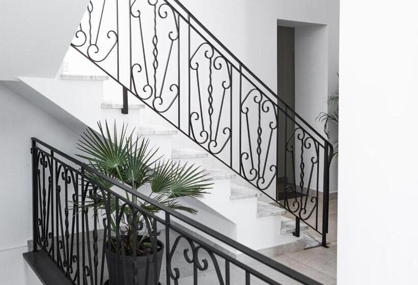 پانسیون J Rooms