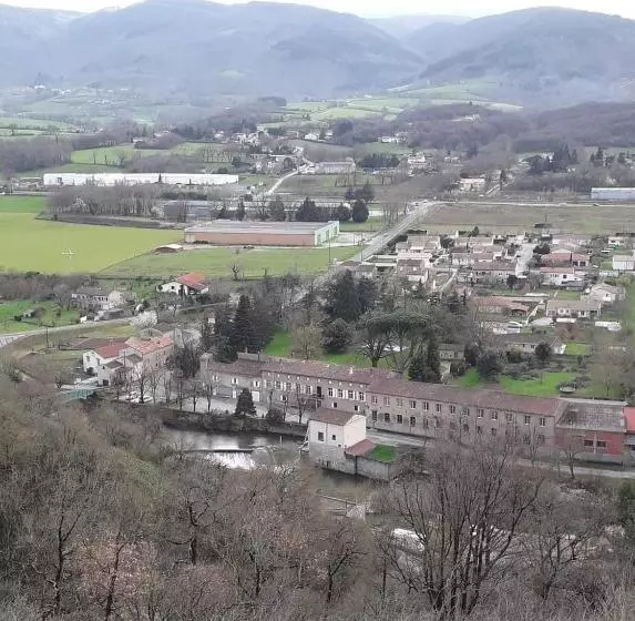 ペンション La Chapelle Aux Acacias