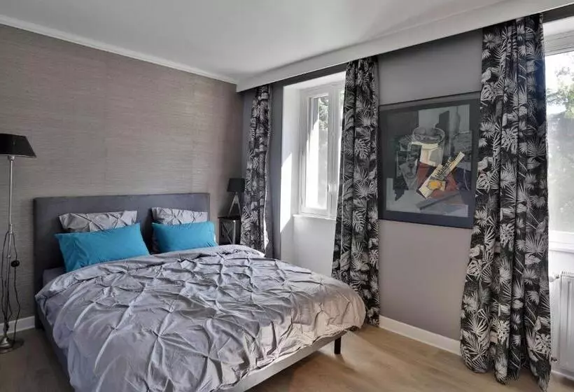 ペンション La Chapelle Aux Acacias