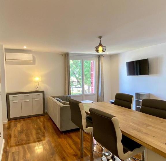 پانسیون Maison De La Marine