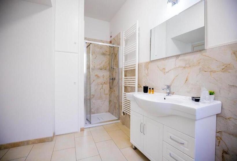 بنسيون Residence Villa Tota