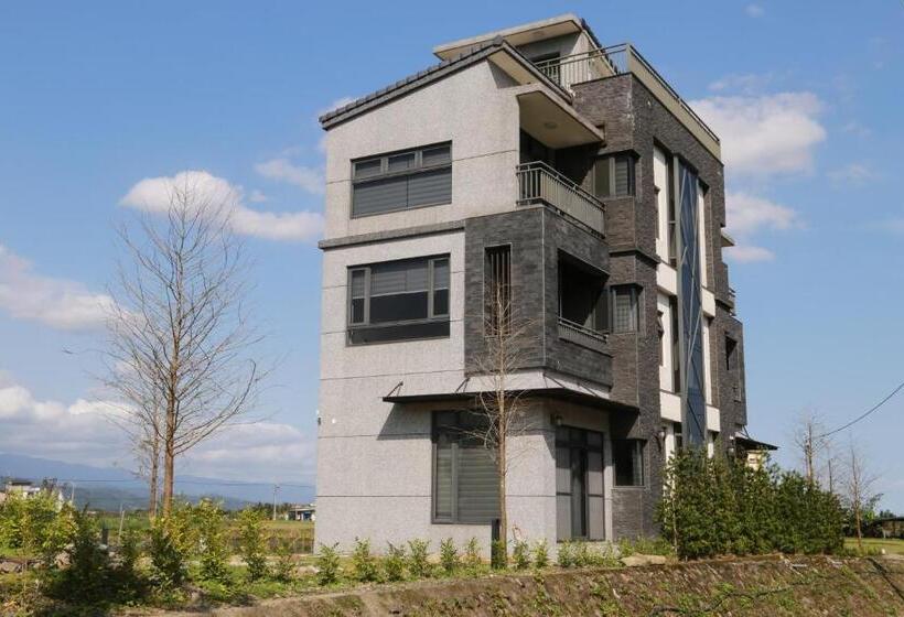 تختخواب و صبحانه 安農671民宿