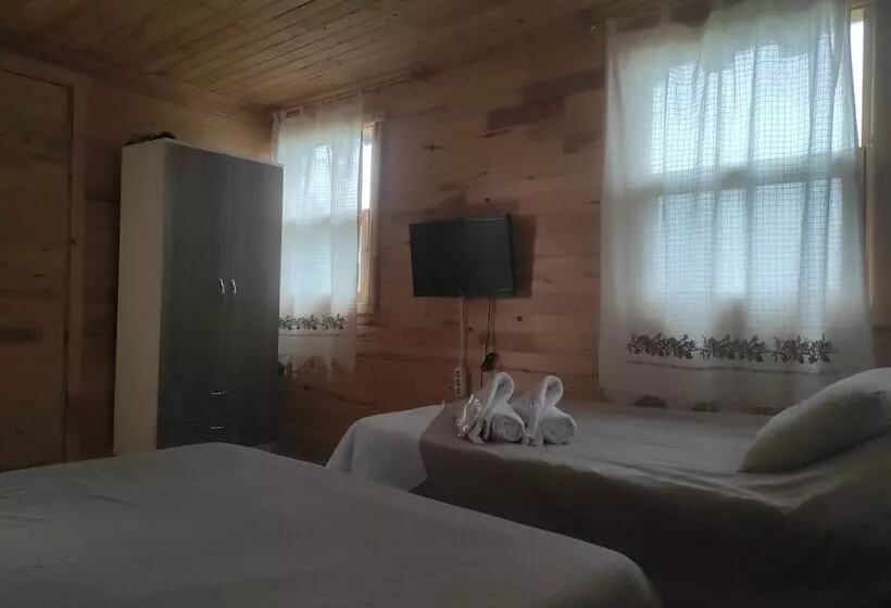 تختخواب و صبحانه Karabi̇bi̇k Bungalow