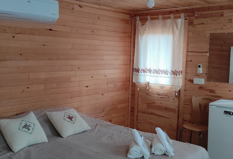 تختخواب و صبحانه Karabi̇bi̇k Bungalow