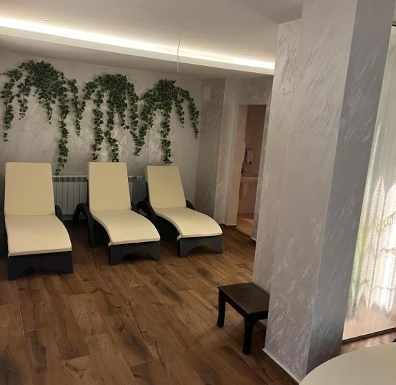 Family Hotel The View & Spa