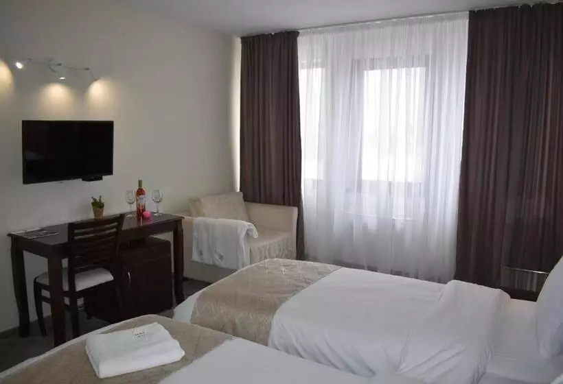 Family Hotel The View & Spa